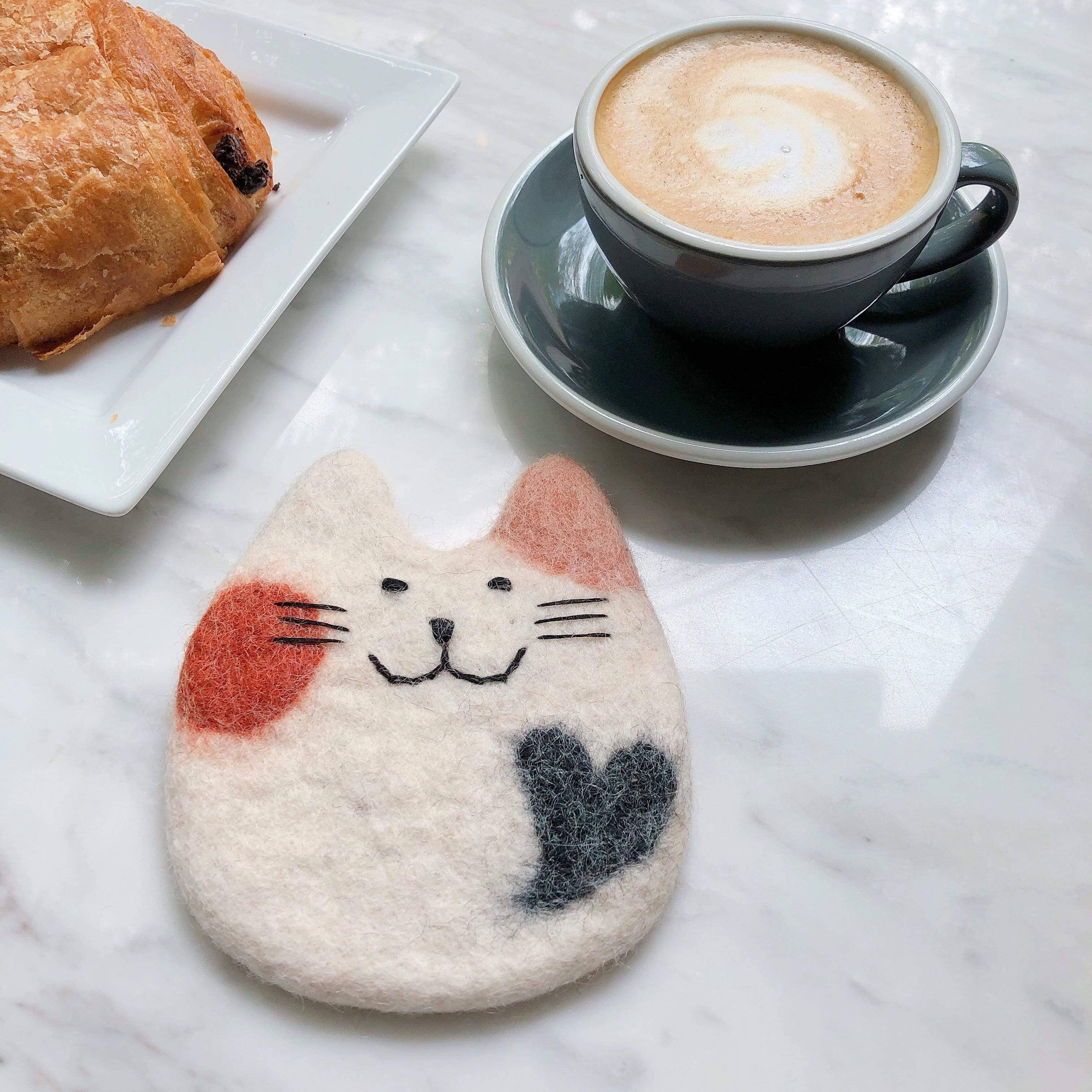 Handmade Felt Cat Coaster – Needle Felted Wool Mug Rug, Cute Kitty Drink Coaster, Cozy Cottage Kitchen Decor-Set of 4
